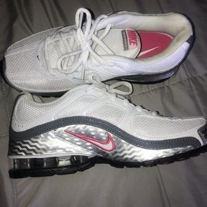 Womems Nike Reax Run size 6.5